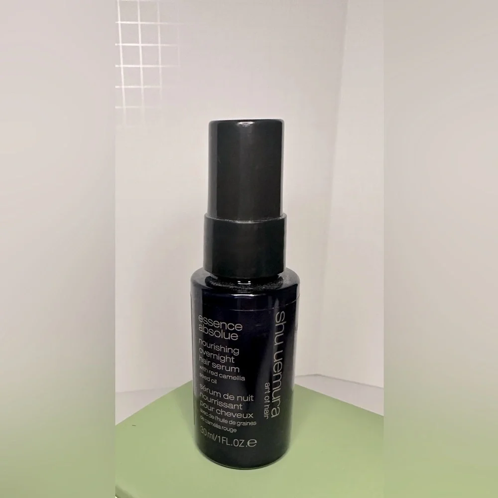 New Factory sealed Shu Uemura Essence Absolue Overnight Serum 1oz